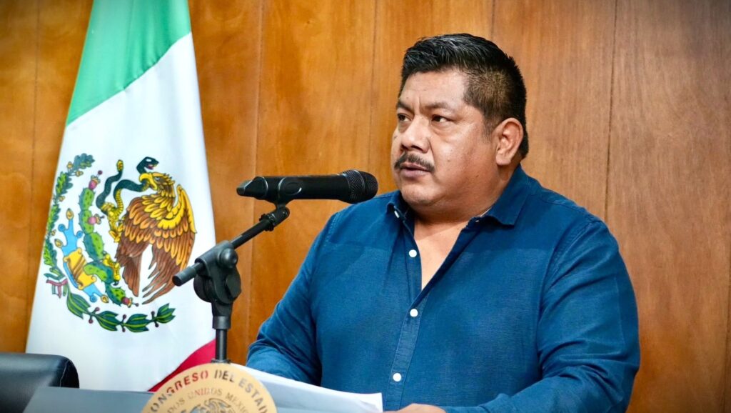 Impulsan ley para dar reconocimiento a parteras y médicos tradicionales en Durango