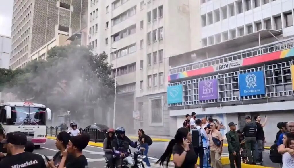 Sismo de 7,1 sacude Venezuela y pone en alerta de tsunami al Caribe