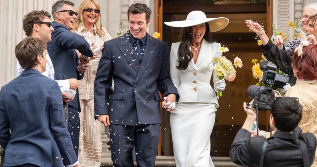 Dua Lipa comparte fotos inéditas de su boda con Callum Turner