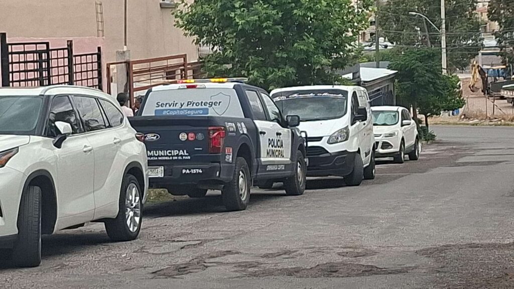 Madre encuentra sin vida a su hija en vivienda de Chihuahua