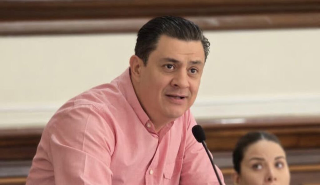 Chema Martínez propone destinar terreno municipal a vivienda social y cuestiona resultados en materia habitacional
