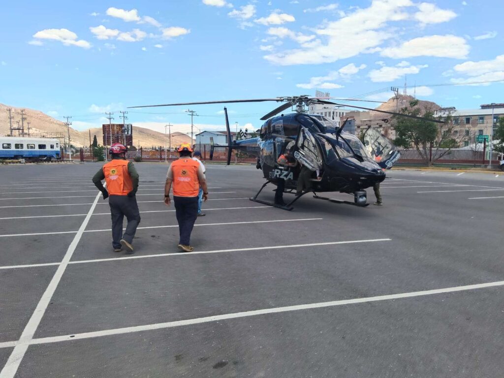 Trasladan en helicóptero a mujer embarazada lesionada en accidente donde murió director de la JMAS de Juárez
