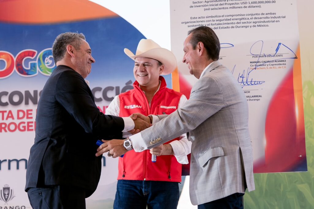 Firma gobernador Esteban acuerdos para poner en marcha mega inversión de Fermachem en Durango
