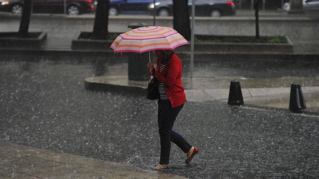 Lluvias con granizo y descargas eléctricas continuarán este jueves en gran parte de México