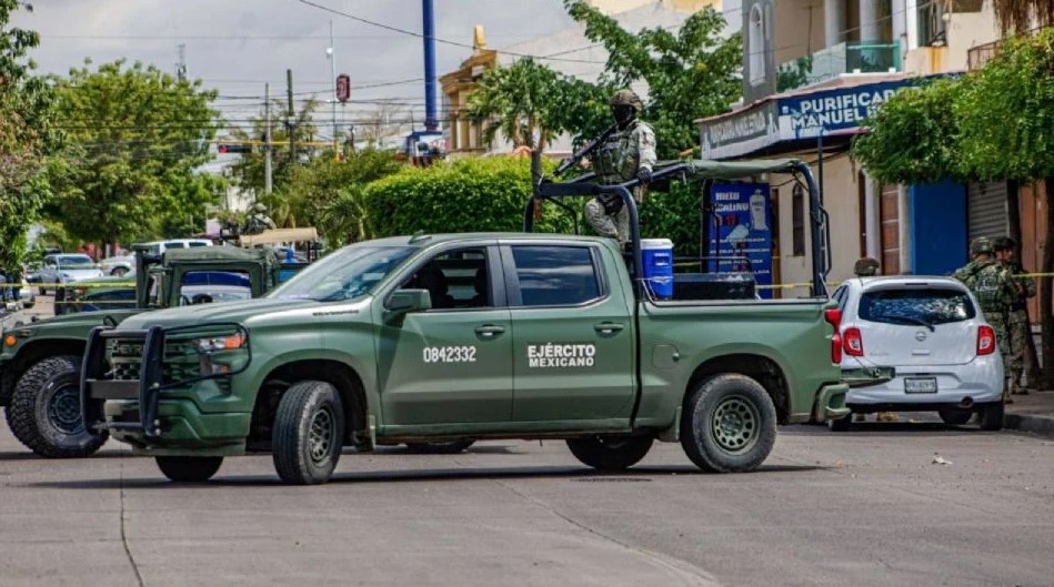 Detienen a «El Güero Pin” y a exjefe policial durante operativo en Sinaloa