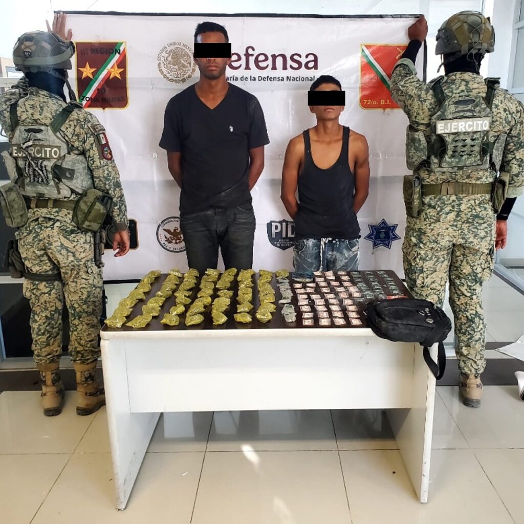Ejército Mexicano detiene a 2 personas y asegura sustancias en el municipio de Gómez Palacio