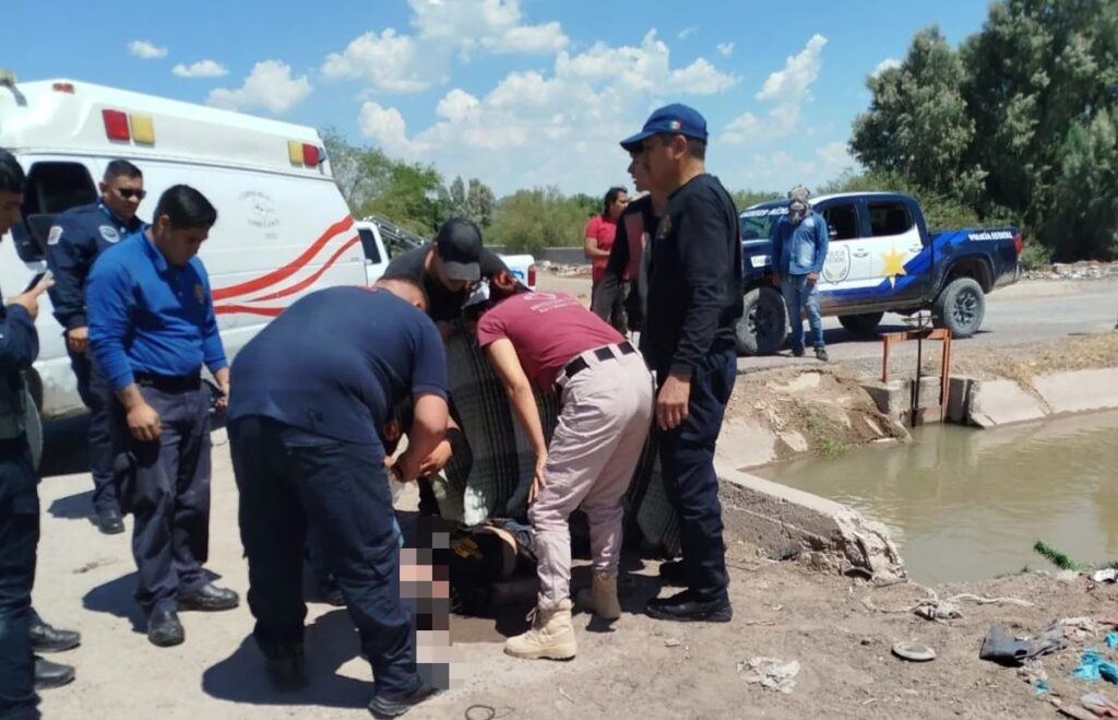 Atado y amordazado encuentran sin vida en un canal a hombre de Chihuahua