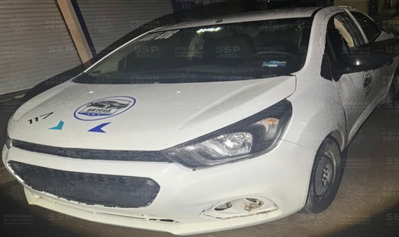 Robaron auto en San Luis Potosí y lo metieron de taxi en Durango