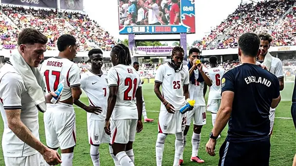 Roban pertenencias a la Selección de Inglaterra durante el Mundial 2026.