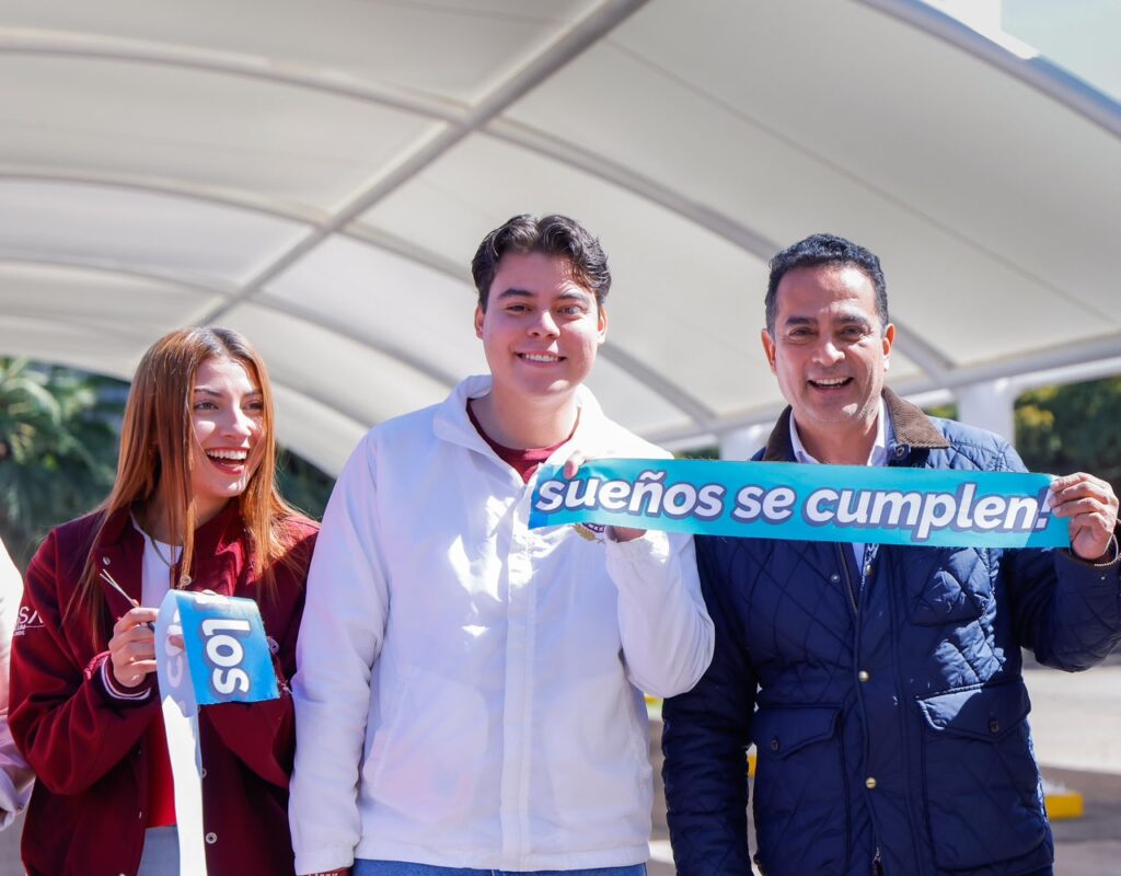Toño Ochoa acompaña a la juventud duranguense con herramientas para su futuro
