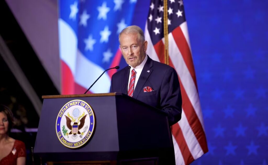Ronald Johnson presume entrega de 313 presuntos criminales a México durante gobierno de Trump