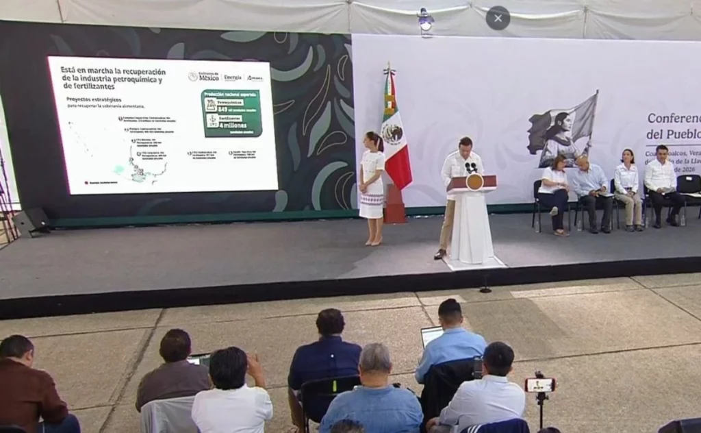 Sheinbaum anuncia inversión de 93 mmdp para reactivar petroquímica y fertilizantes en Veracruz