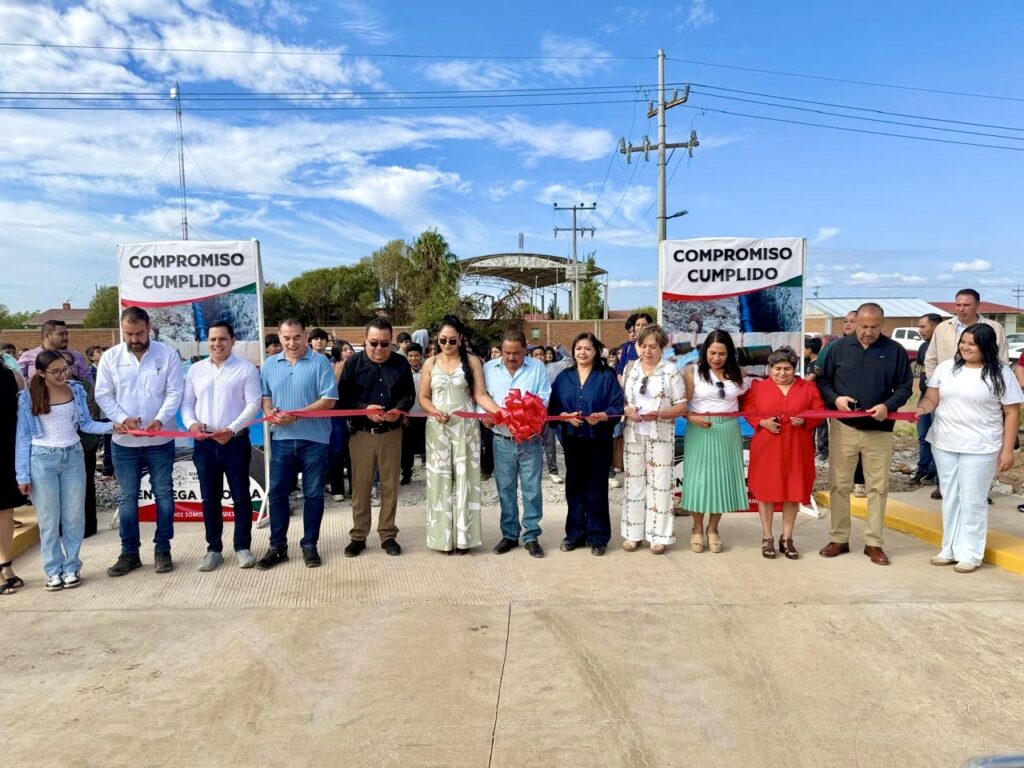 Entregan puente peatonal y vial en la Secundaria Miguel Ángel Gallardo de GV