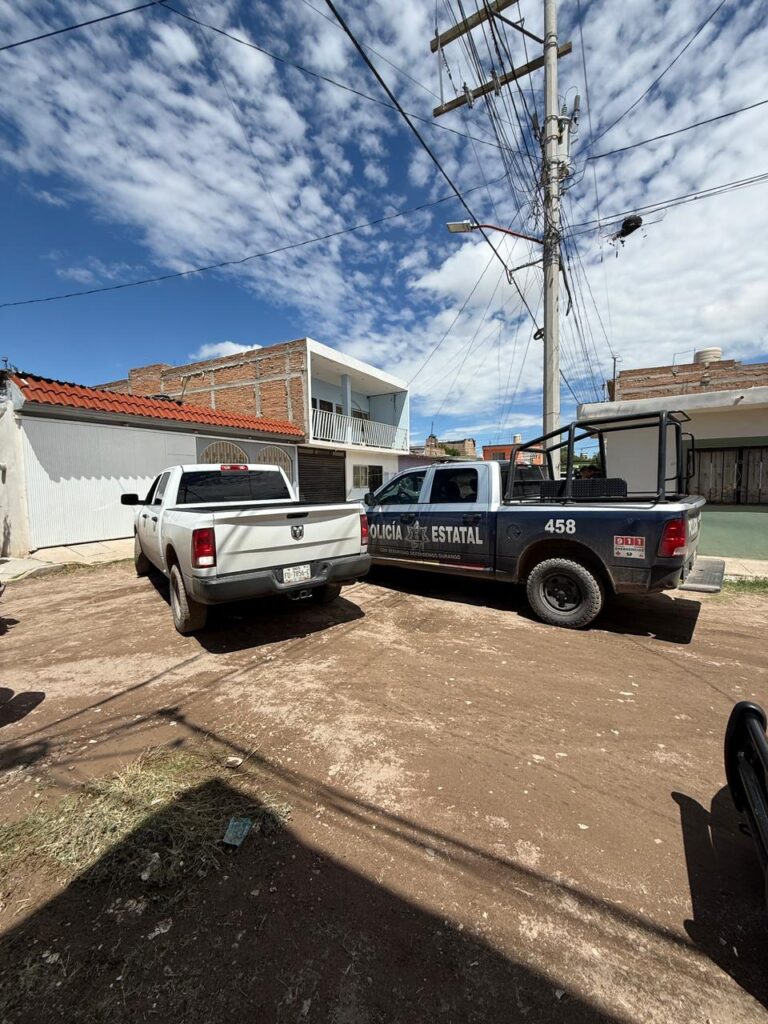 Policía es encontrado sin vida por su esposa
