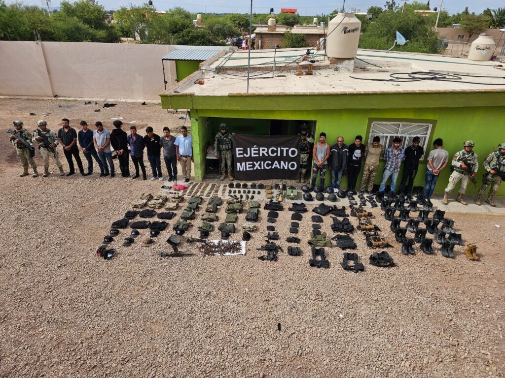 Ejército Mexicano y Guardia Nacional detuvieron a 15 personas y aseguraron armamento en Durango