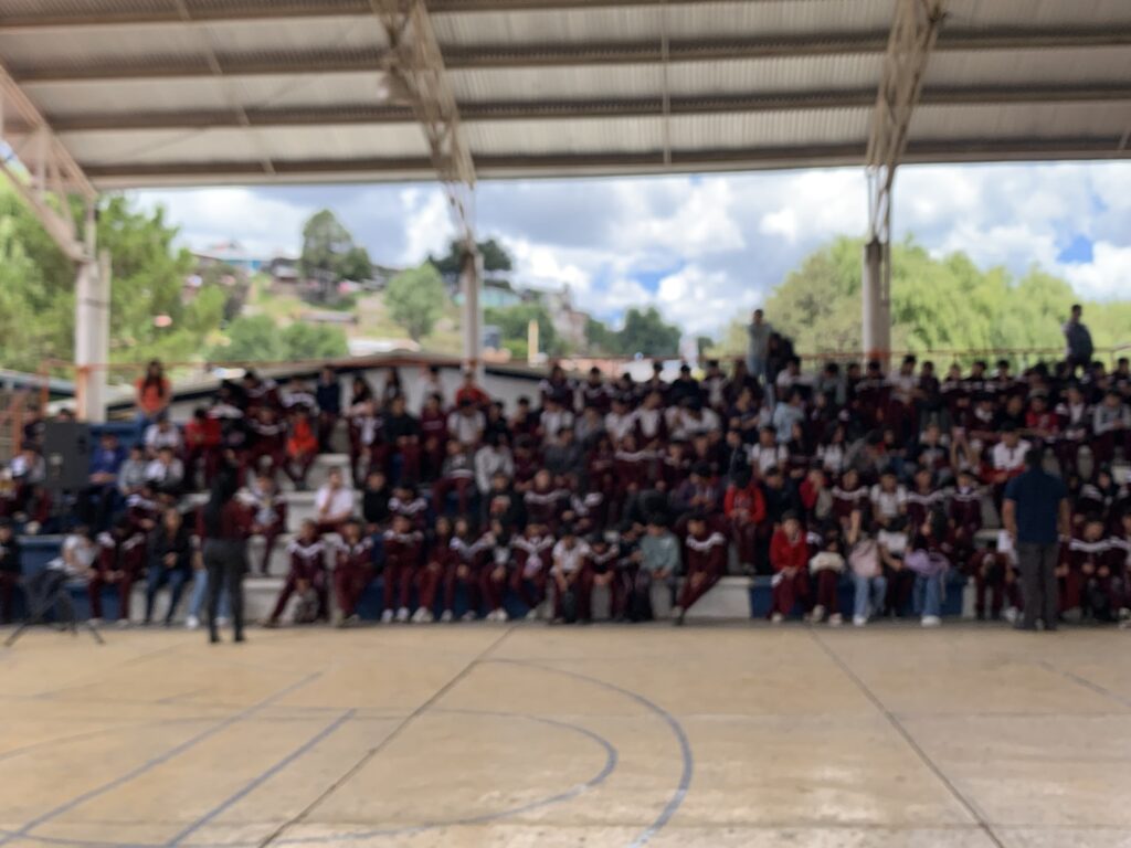 Impulsan prevención del bullying y tabaquismo