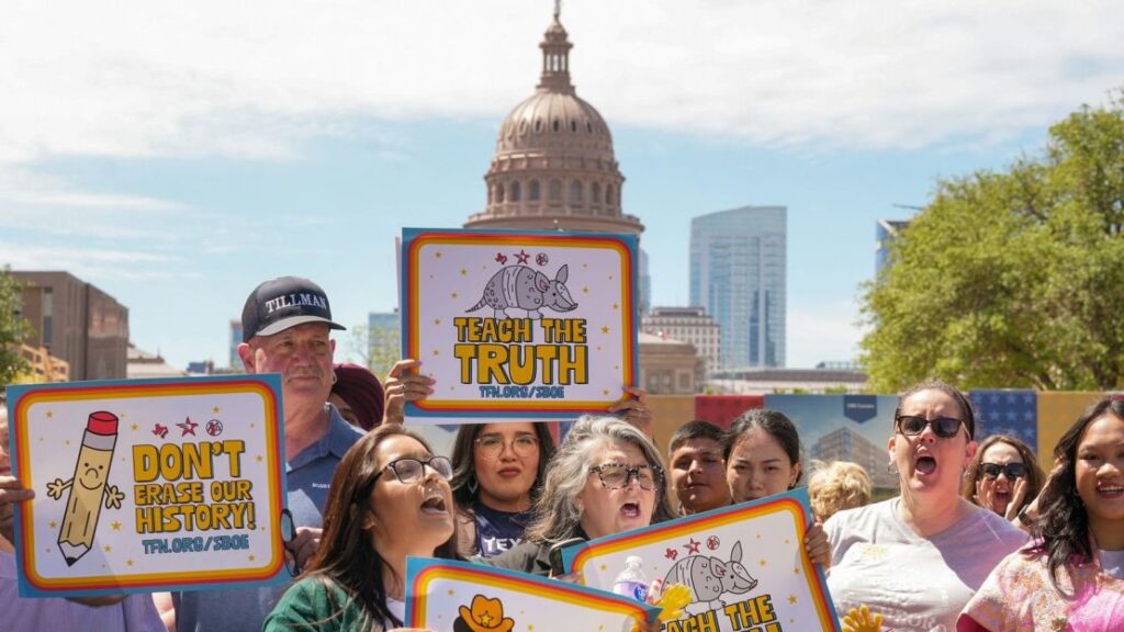 Texas incluirá la Biblia en lecturas obligatorias desde 2030