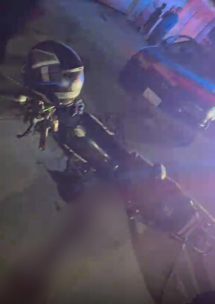 Tras chocar contra una camioneta estacionada perdió la vida un motociclista