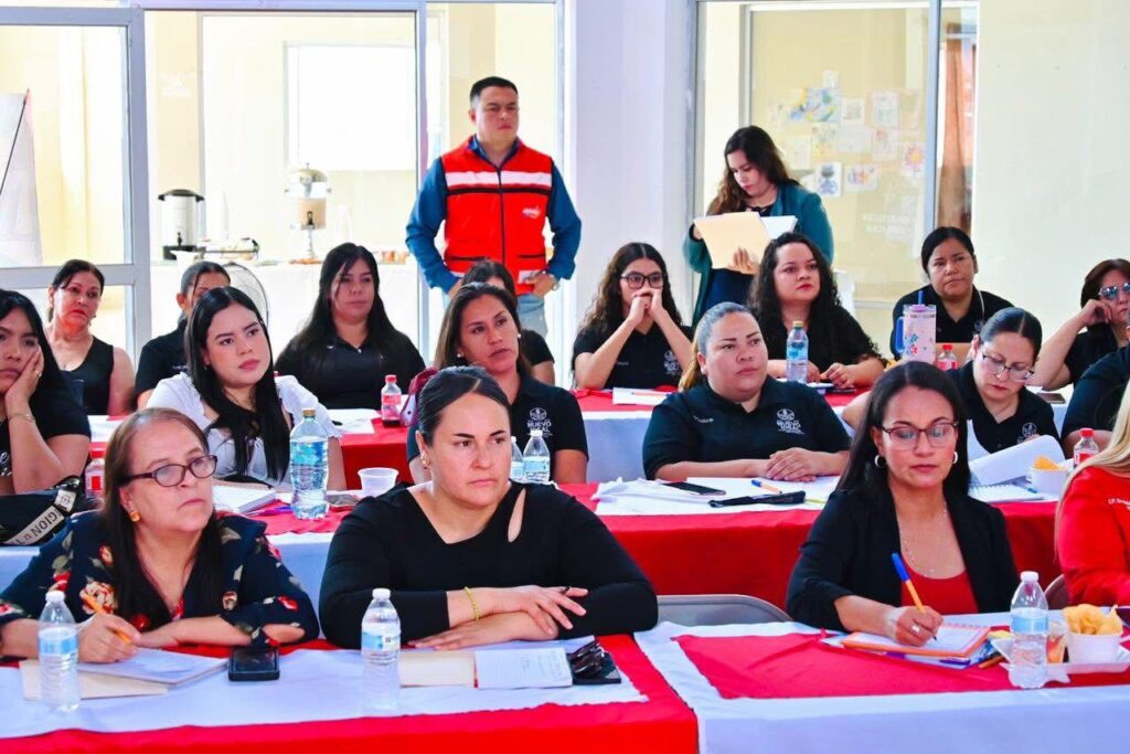 Capacitan a bibliotecarios del Noroeste para fortalecer servicios y fomentar la lectura