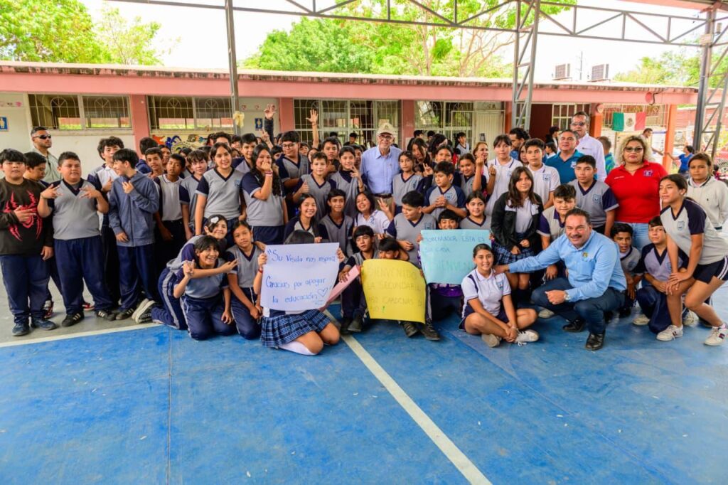 Miguel Ángel Navarro impulsa mejores condiciones para estudiantes de la Secundaria Lázaro Cárdenas