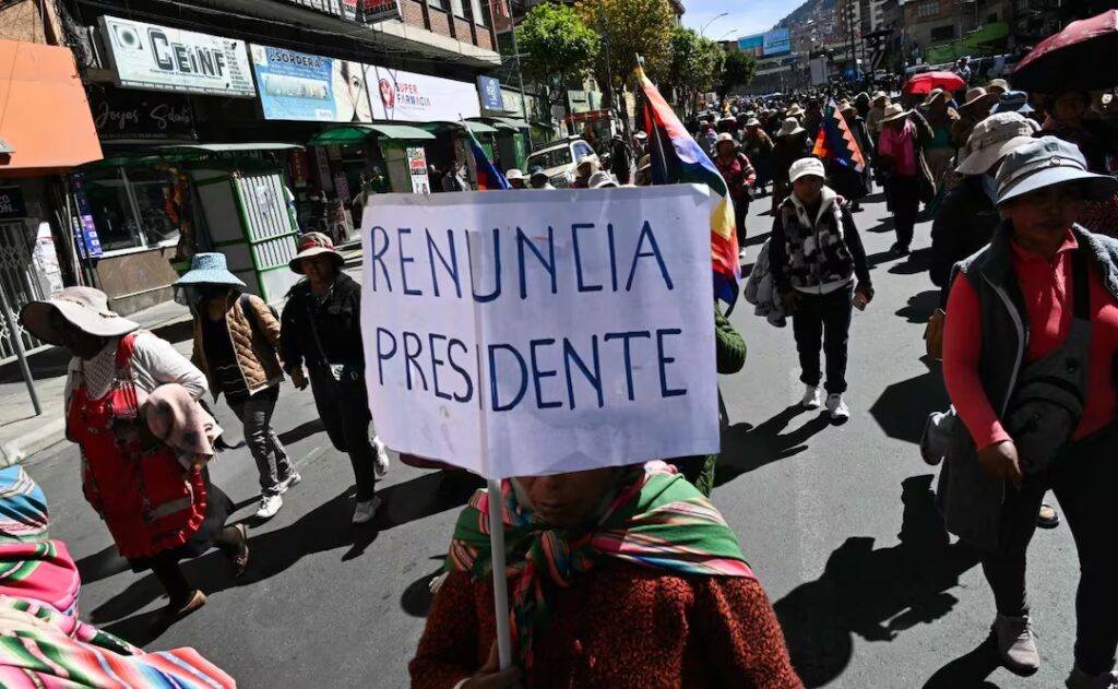 EU dice vigilar la crisis en Bolivia; anuncia ayuda de emergencia al gobierno de Paz