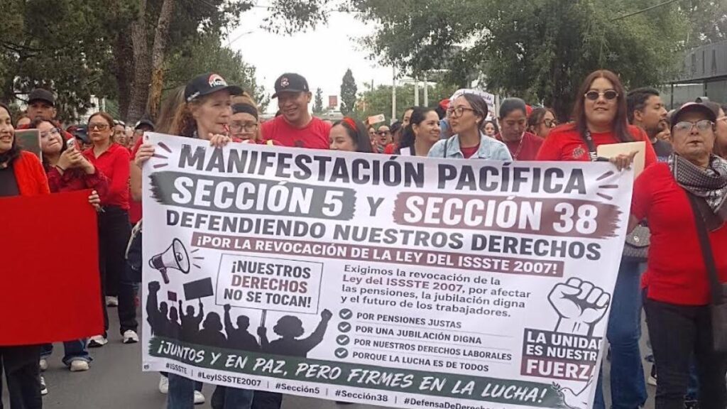 CNTE levanta huelga nacional tras 19 días de protestas; anuncia reorganización