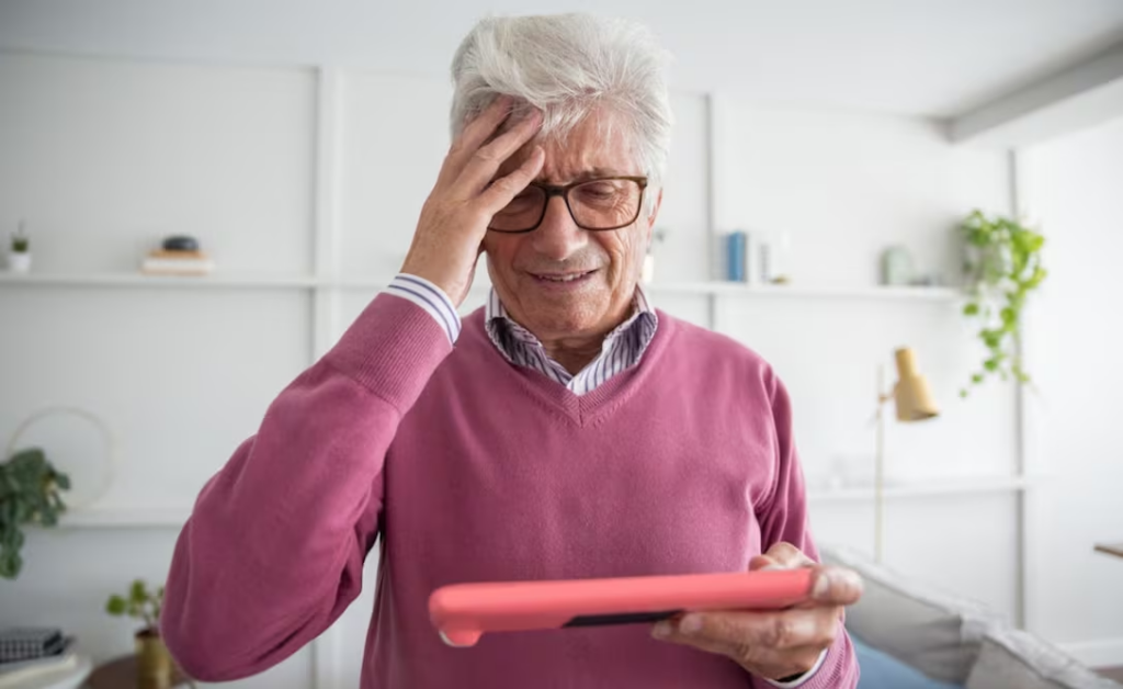Adultos mayores podrán usar esta identificación para vincular su línea telefónica