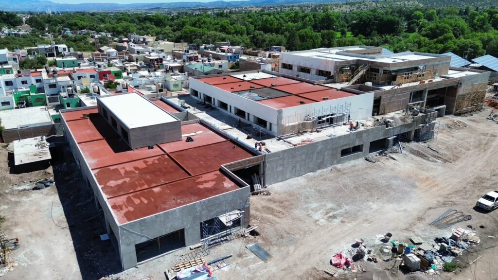 Avanza 55% el Hospital de Santiago Papasquiaro
