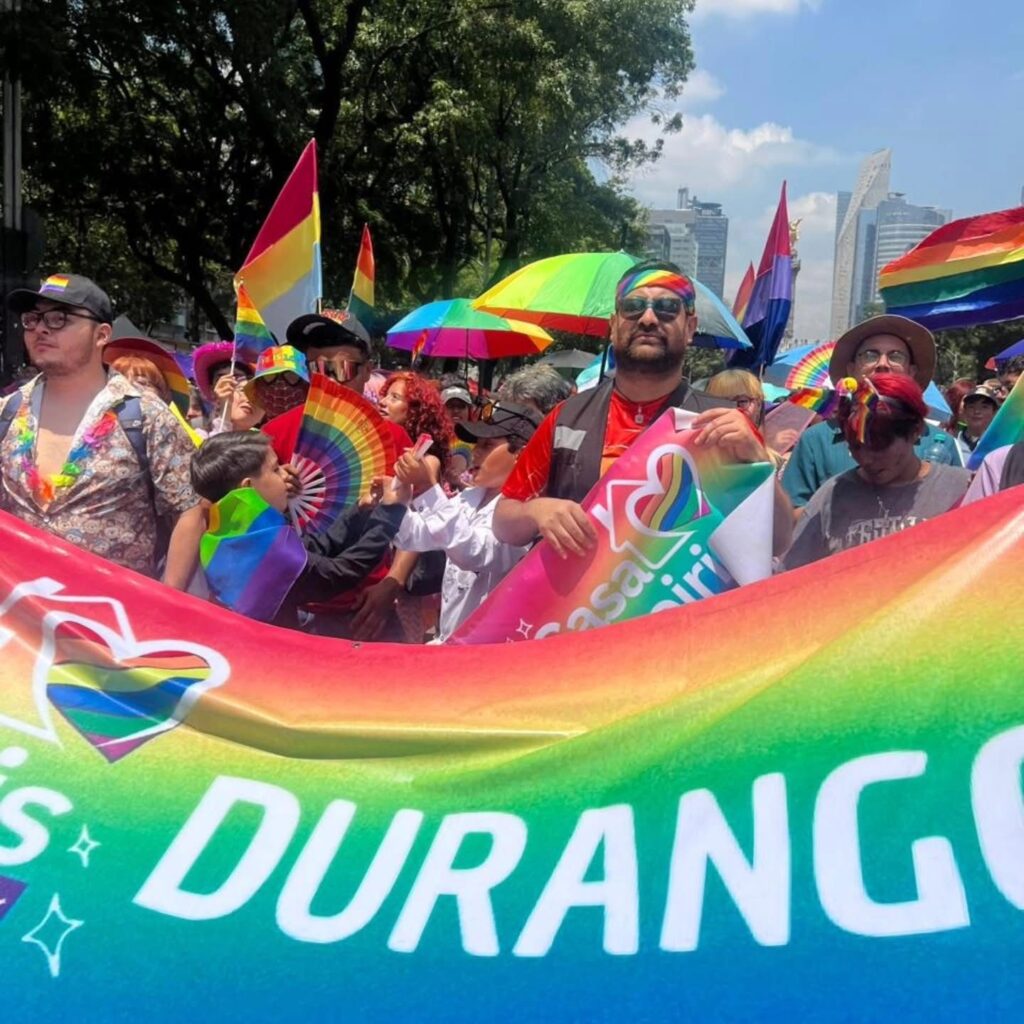 Casa Arcoíris Durango participó en la Marcha del Orgullo LGBT+ 2026