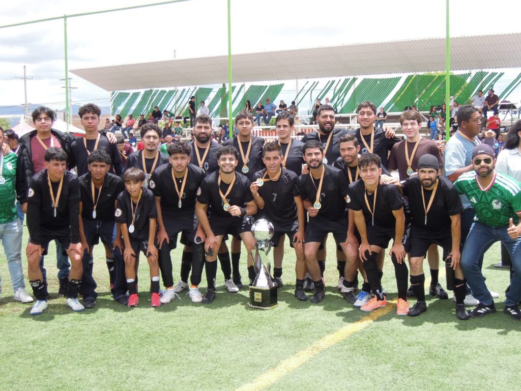 Alacranes FC conquista el bicampeonato tras vibrante final ante La Paloma en Nuevo Ideal