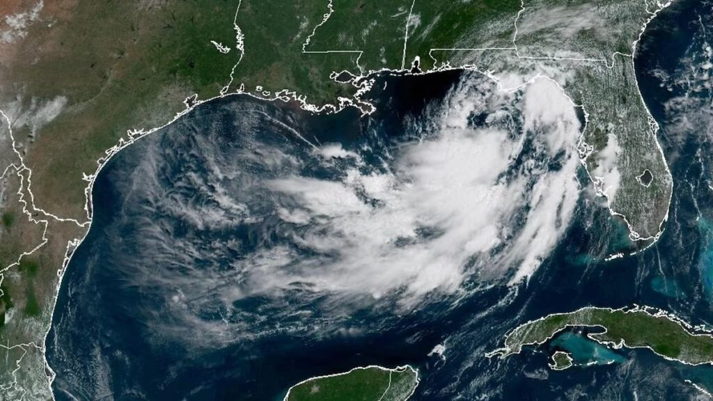 Tormenta tropical Bertha se fortalece en el Golfo de México y pone en alerta a estos estados