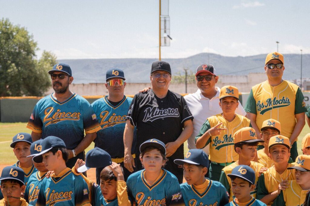 Alcalde Salvador Calderón trae de vuelta a Parral un Campeonato Nacional de Béisbol Infantil después de casi 30 años