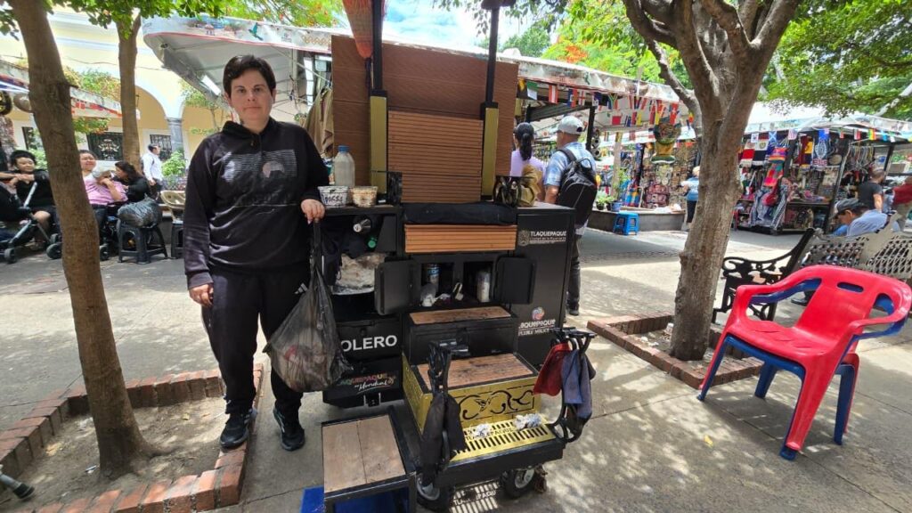 Mundial Social transforma el trabajo de boleros en el Centro Histórico de Tlaquepaque