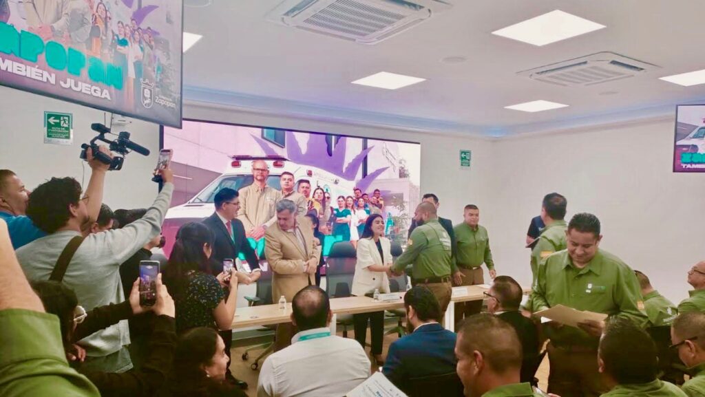 Reconoce Zapopan a paramédicas y paramédicos por su trayectoria y vocación de servicio
