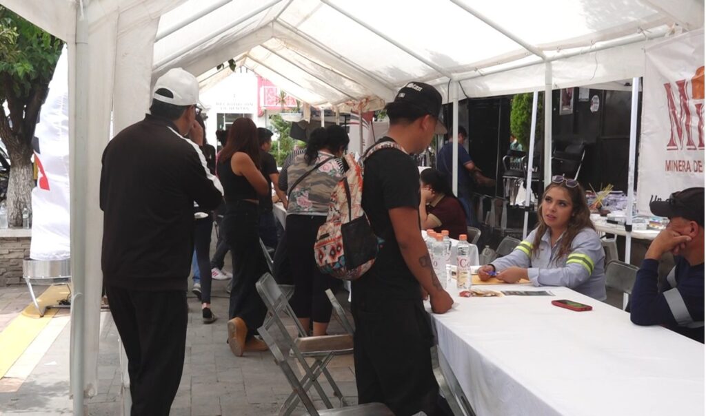 Buena participación en Feria del Empleo desde Vicente Guerrero