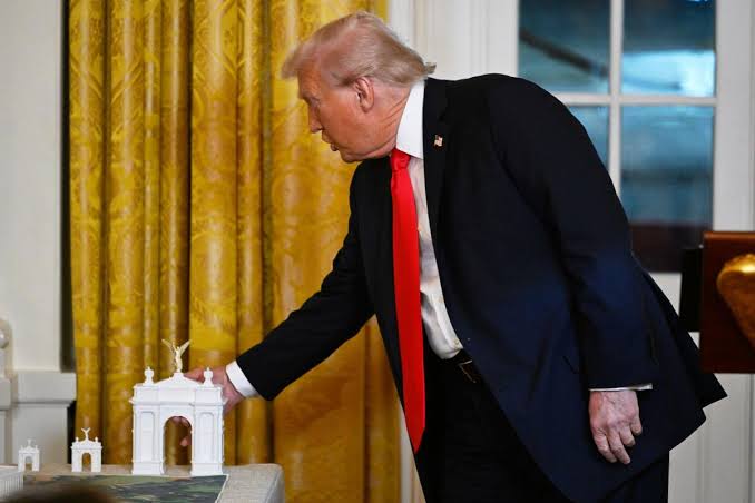 Aprueban diseño del arco monumental de Trump en Washington