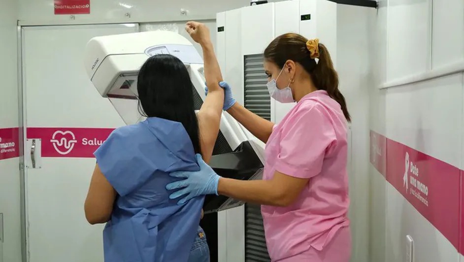 ISSSTE implementa inteligencia artificial para detectar cáncer de mama en etapas tempranas