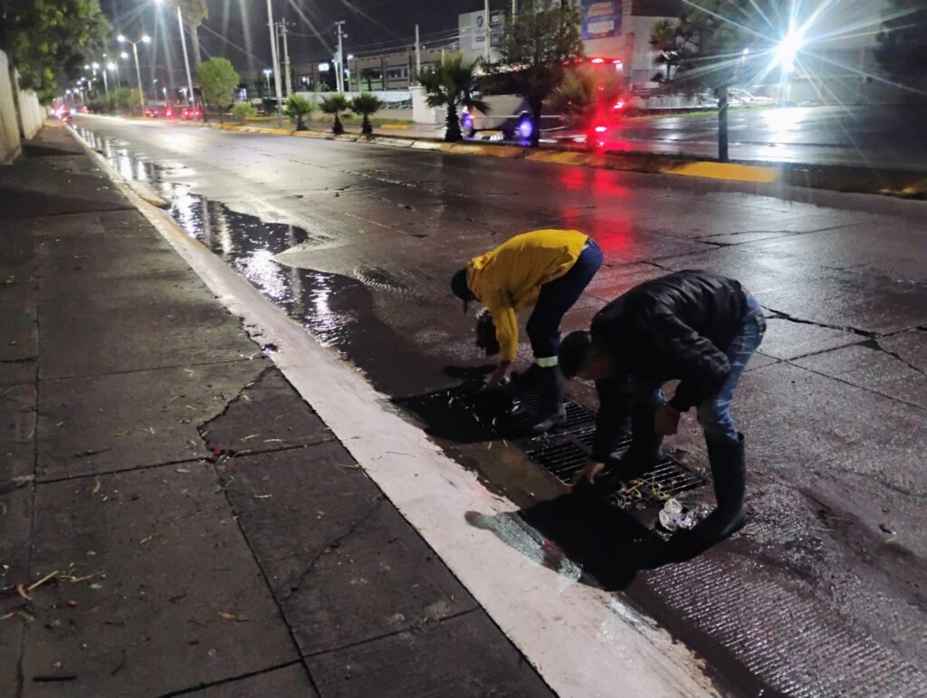 Ante lluvias, Durango refuerza limpieza de canales y descacharre para proteger familias.
