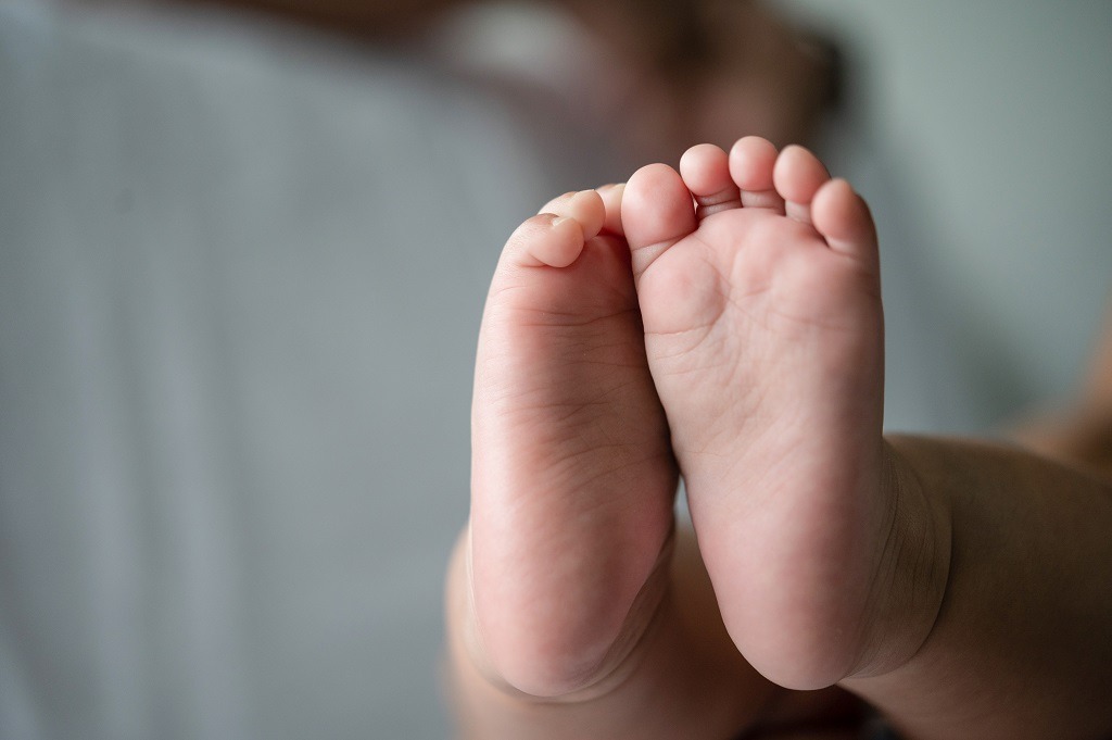 Bebé de un año fue hallado con vida en la morgue tras ser declarado muerto