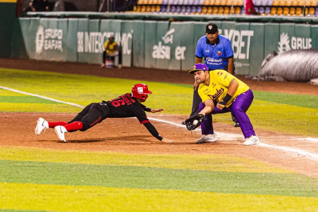 Caliente se lleva la serie, pero Dorados rescata el tercero