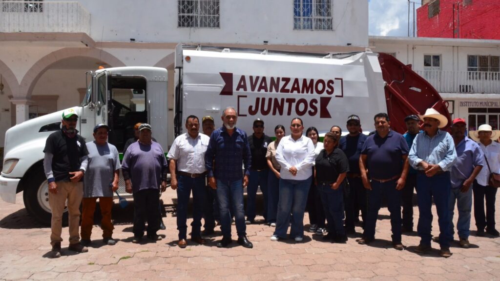 Poanas incorpora nuevo camión recolección de basura; fortaleciendo los Servicios Públicos