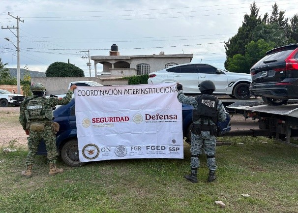 Décima Zona Militar informa de vehículos asegurados tras operativo en Durango