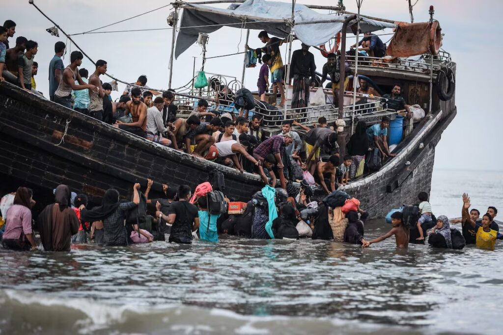 Temen más de 500 muertos tras naufragio de embarcaciones con refugiados frente a Myanmar
