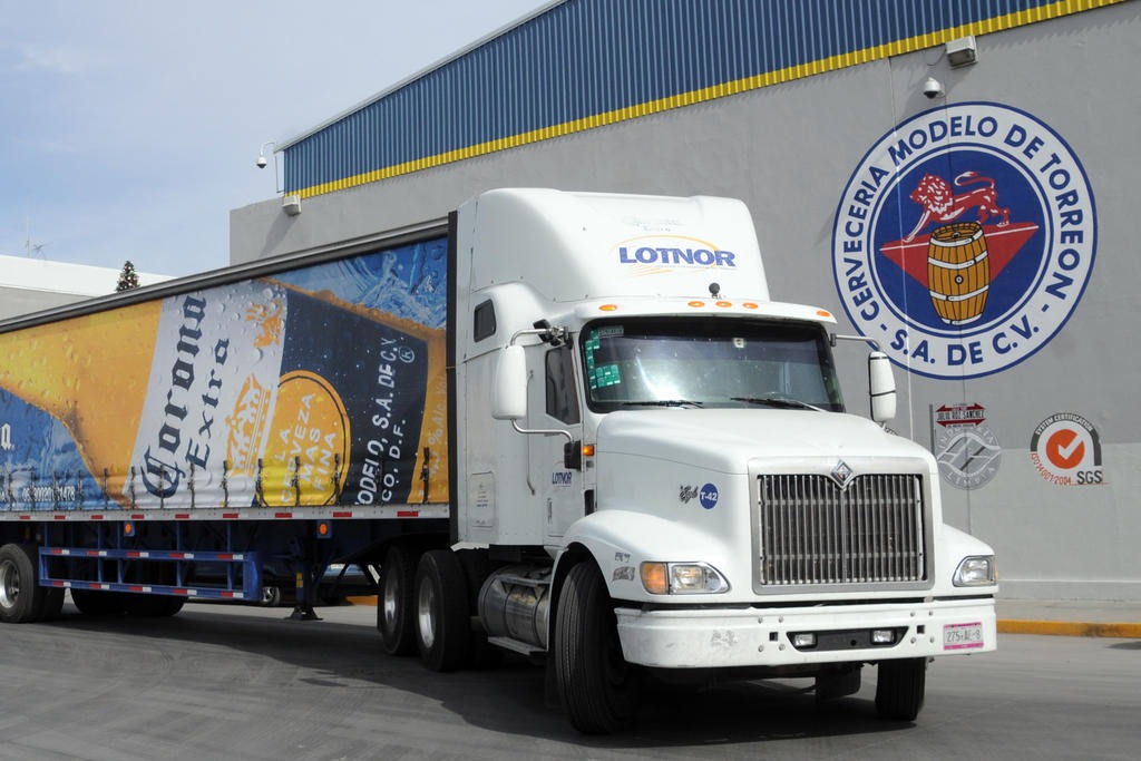 De Tijuana transportaba cervezas a Zacatecas y le robaron parte de la carga en Durango