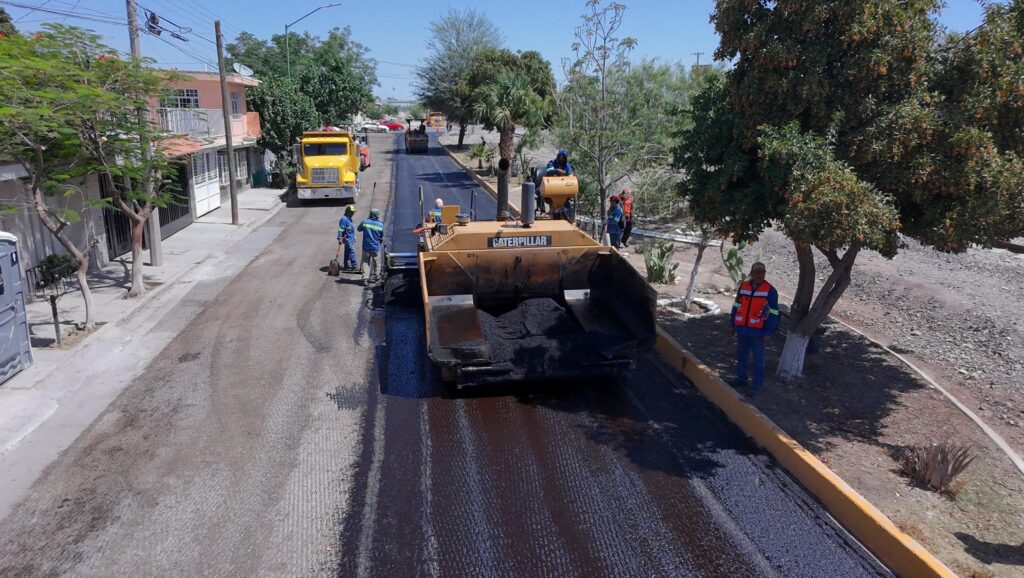 Familias de La Laguna reconocen pavimentación de 200 calles; era una demanda de años