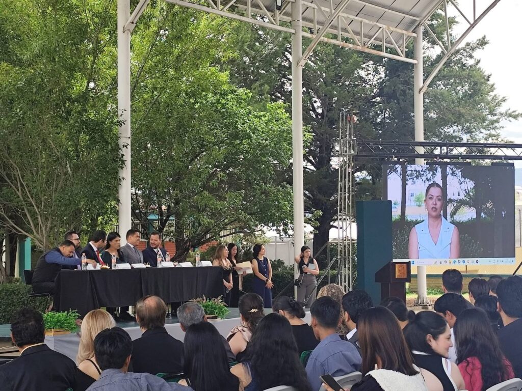 COBAED 10 reconoce la excelencia de 152 estudiantes y rinde homenaje a docentes y familias