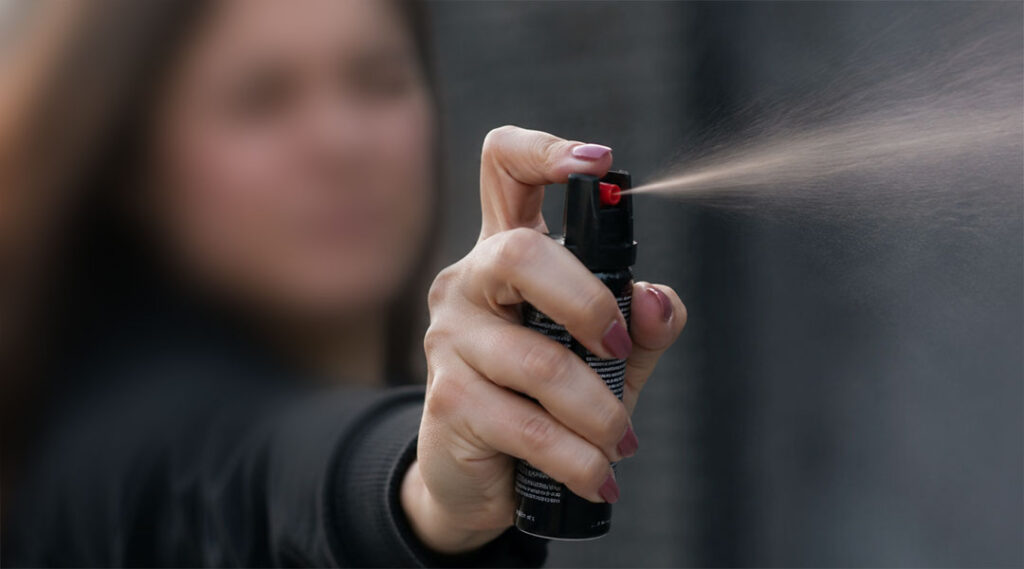 Brasil autoriza a mujeres portar gas pimienta para defensa personal