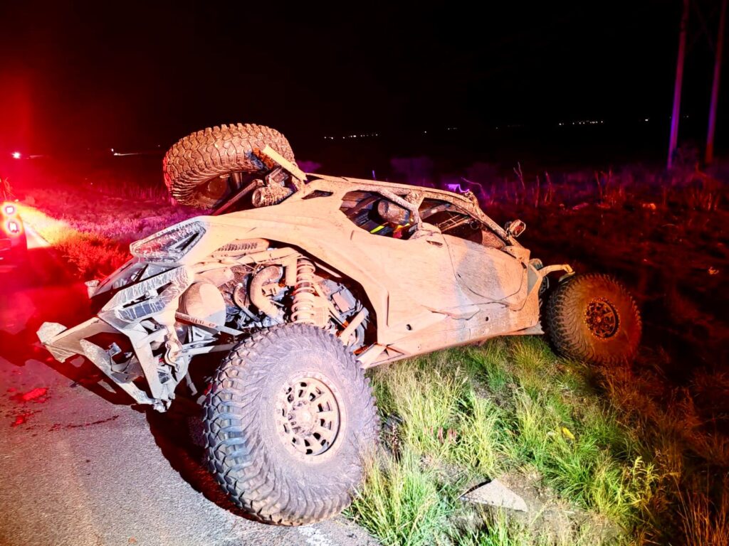 ¡Tremendo choque: Razer vs. Camioneta! Deja ocho personas lesionadas en la carretera 23