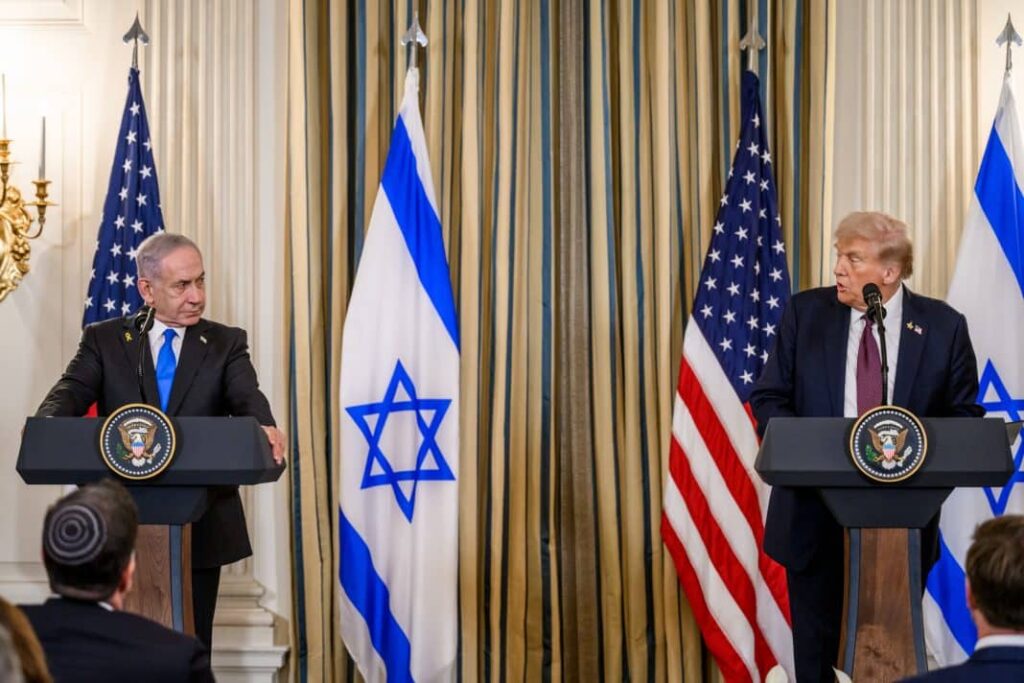 Trump afirma que evitó una amenaza nuclear de Irán contra Israel