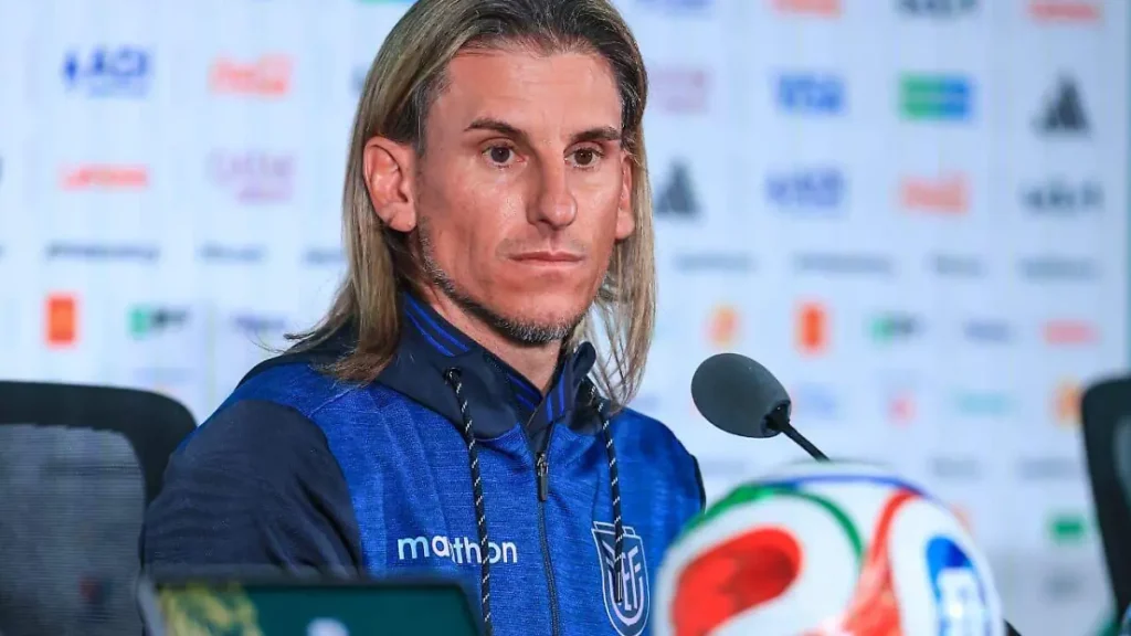 Sebastián Beccacece deja a Ecuador tras caer ante México
